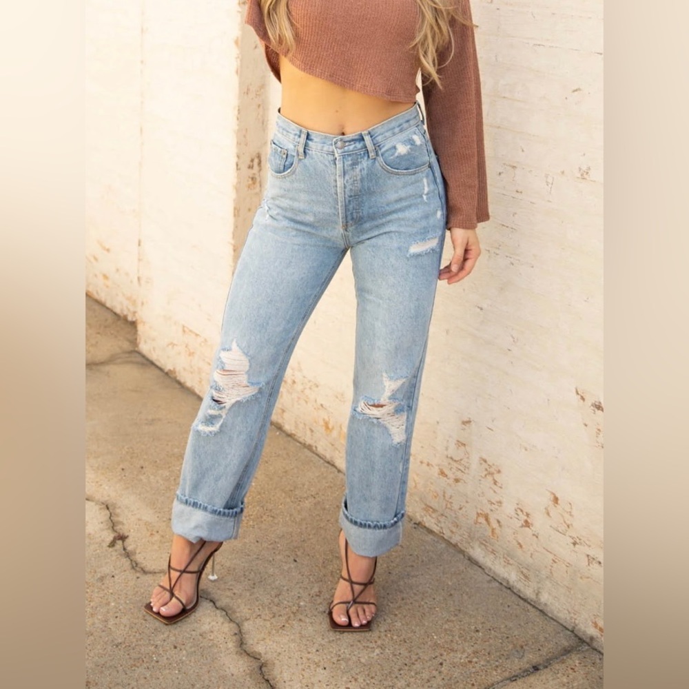 NEVER WORN, NEW WITH TAGS! High rise light washed destroyed denim